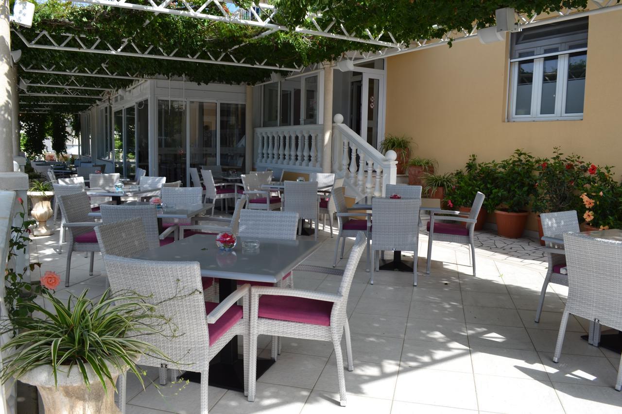 Couette-café Boutique Flamingo 4*